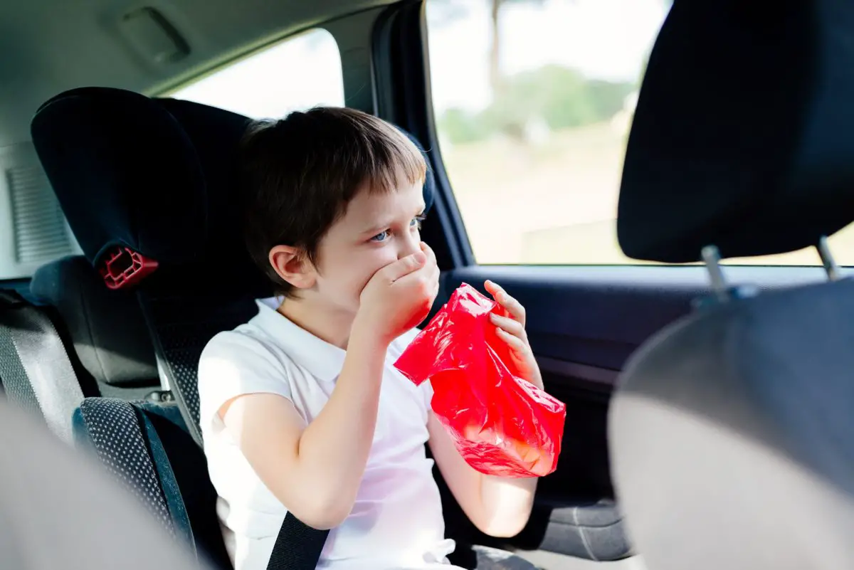 how-to-prevent-car-and-motion-sickness-in-children-drivrzone