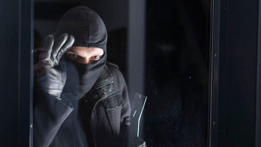 An in-depth guide to the best garage security tips you need to protect your belongings. 