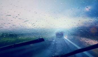 25 Crucial Things to Know About Driving in the Rain