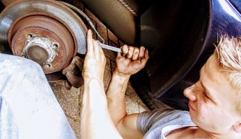 A DIY guide for repairing grinding brakes