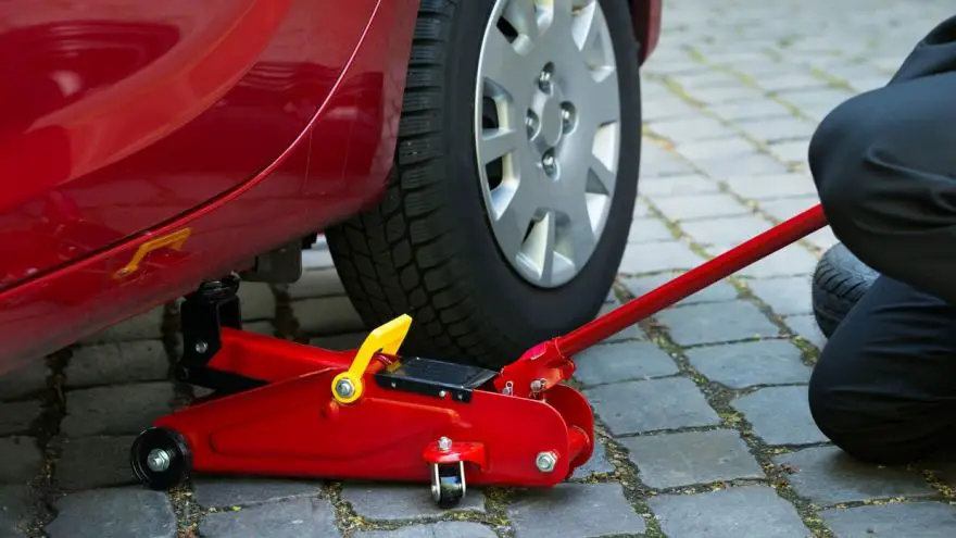 How to Use a Car Jack: A Beginner's Guide