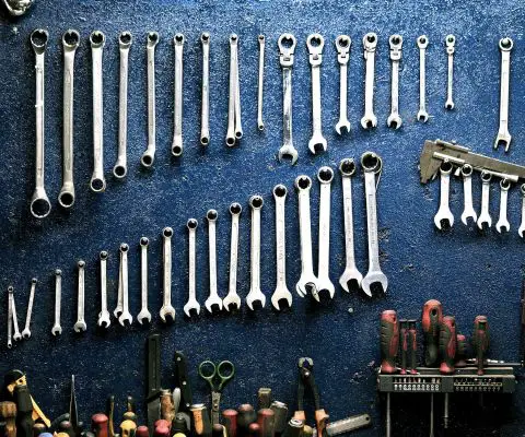 A thorough guide for how to remove rust from tools.