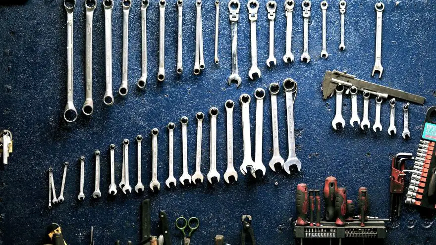 A thorough guide for how to remove rust from tools.