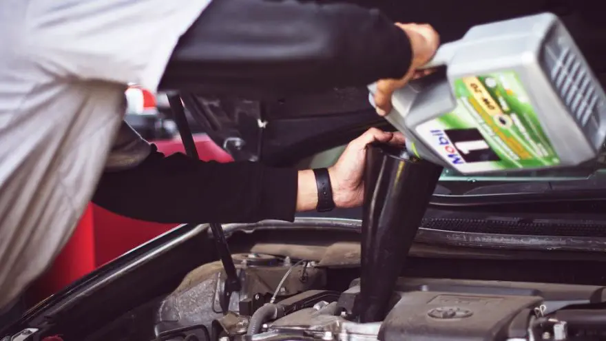 How to Change an Oil Filter: A Complete Guide an in depth guide on how to change an oil filter